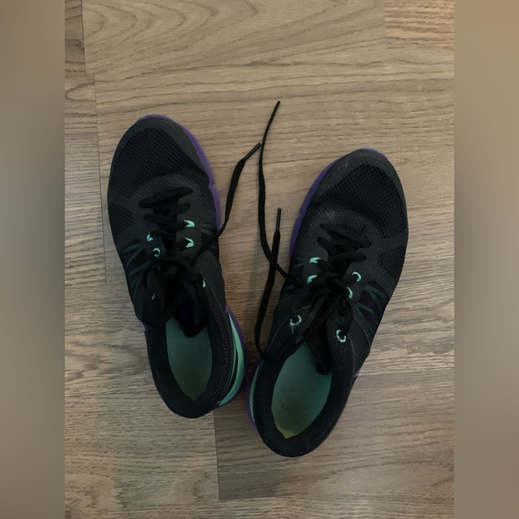 Nike running shoes - Picture 2 of 3